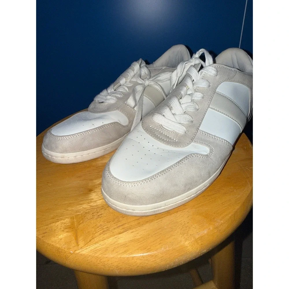 Universal Thread Womens Court Sneakers White Cream Low Top Shoes Size 11